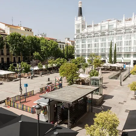 Santa Ana Plaza Apartment Madrid Room photo