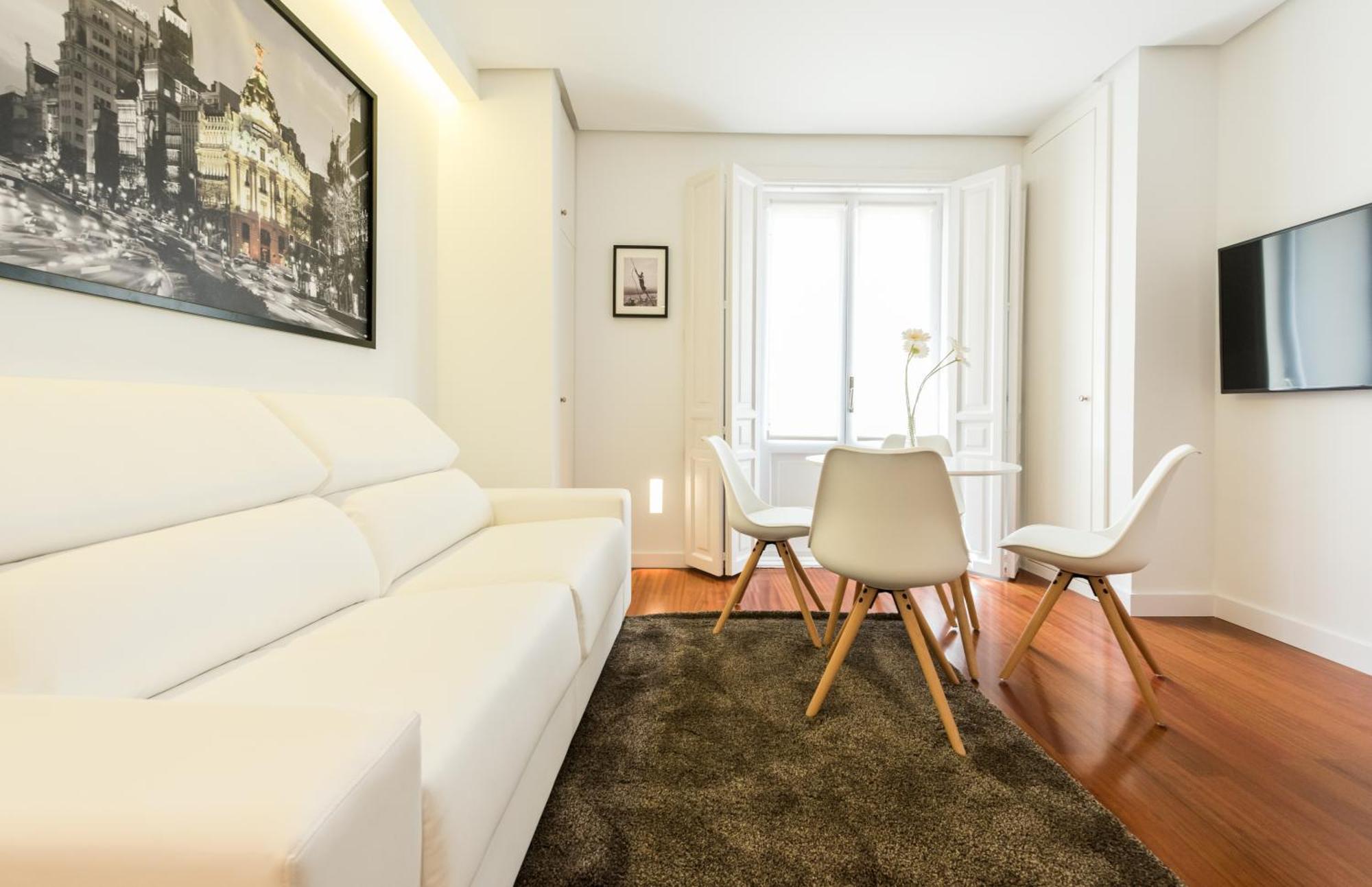 Apartment Santa Ana Plaza *