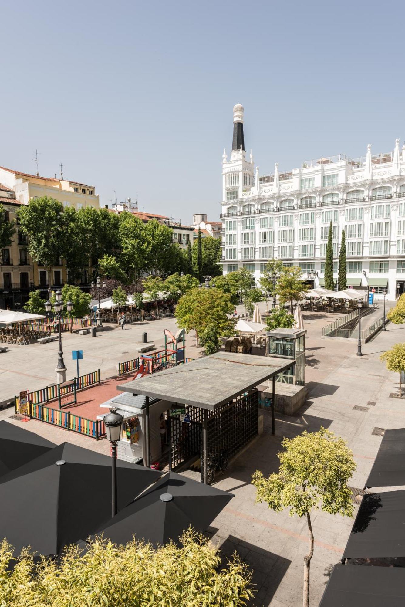 Santa Ana Plaza Apartment