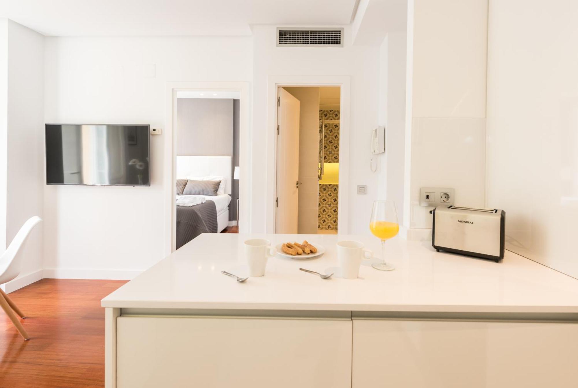 Apartment Santa Ana Plaza Madrid